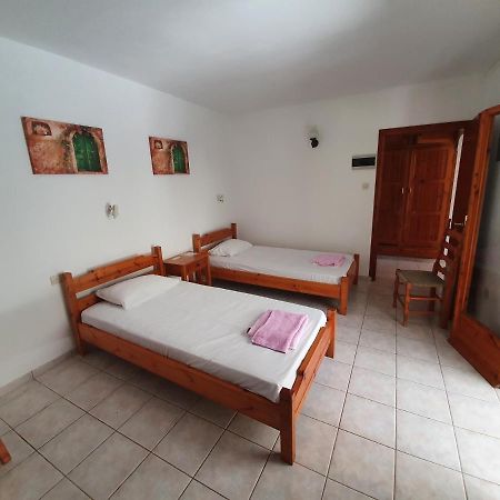 Dionisos Studios And Apts Skiathos Koukounaries Ngoại thất bức ảnh