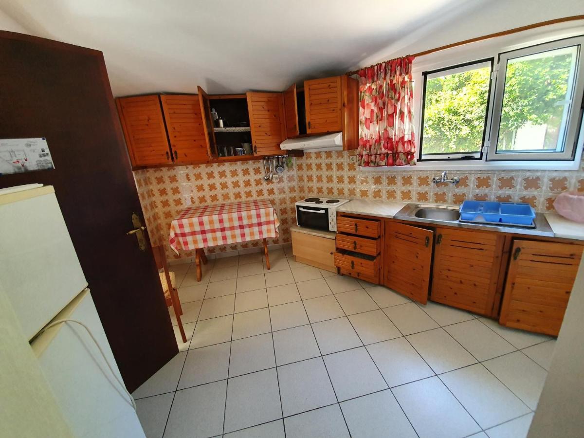 Dionisos Studios And Apts Skiathos Koukounaries Ngoại thất bức ảnh